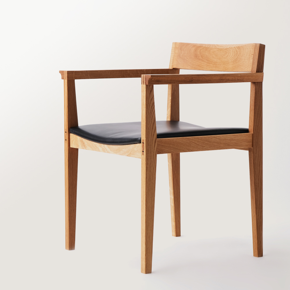 urbanworks arm chair - whiteoak, cherry